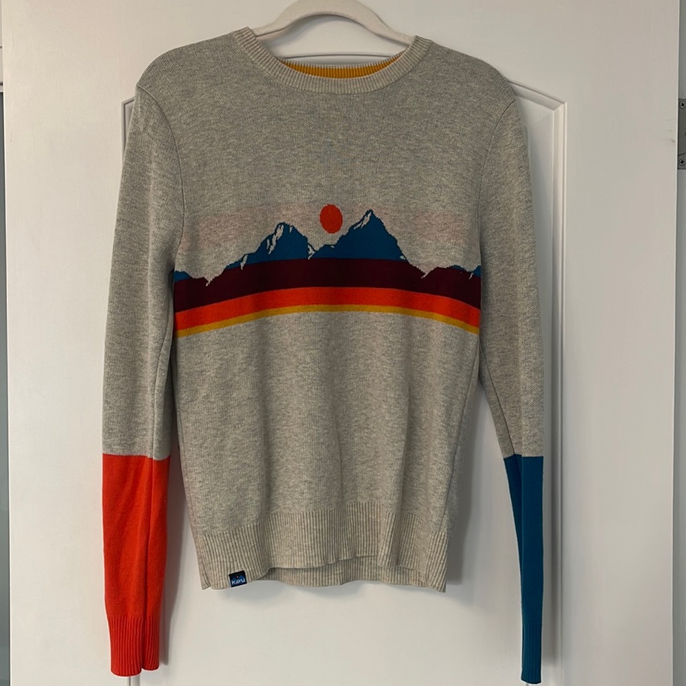 Kavu mountain range sweater, never worn; gray with orange, blue half sleeves